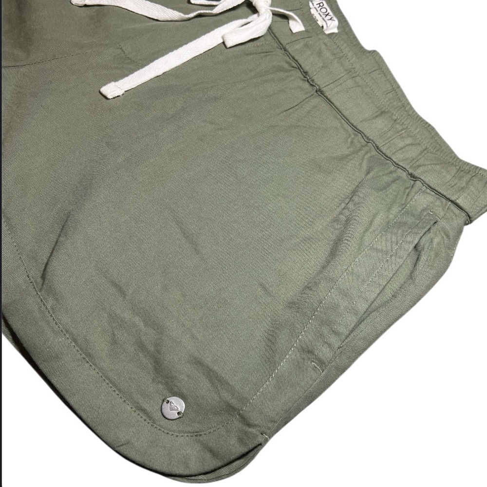 ROXY’S NEW IMPOSSIBLE LOVE BEACH SHORTS - XL - Picture 4 of 10